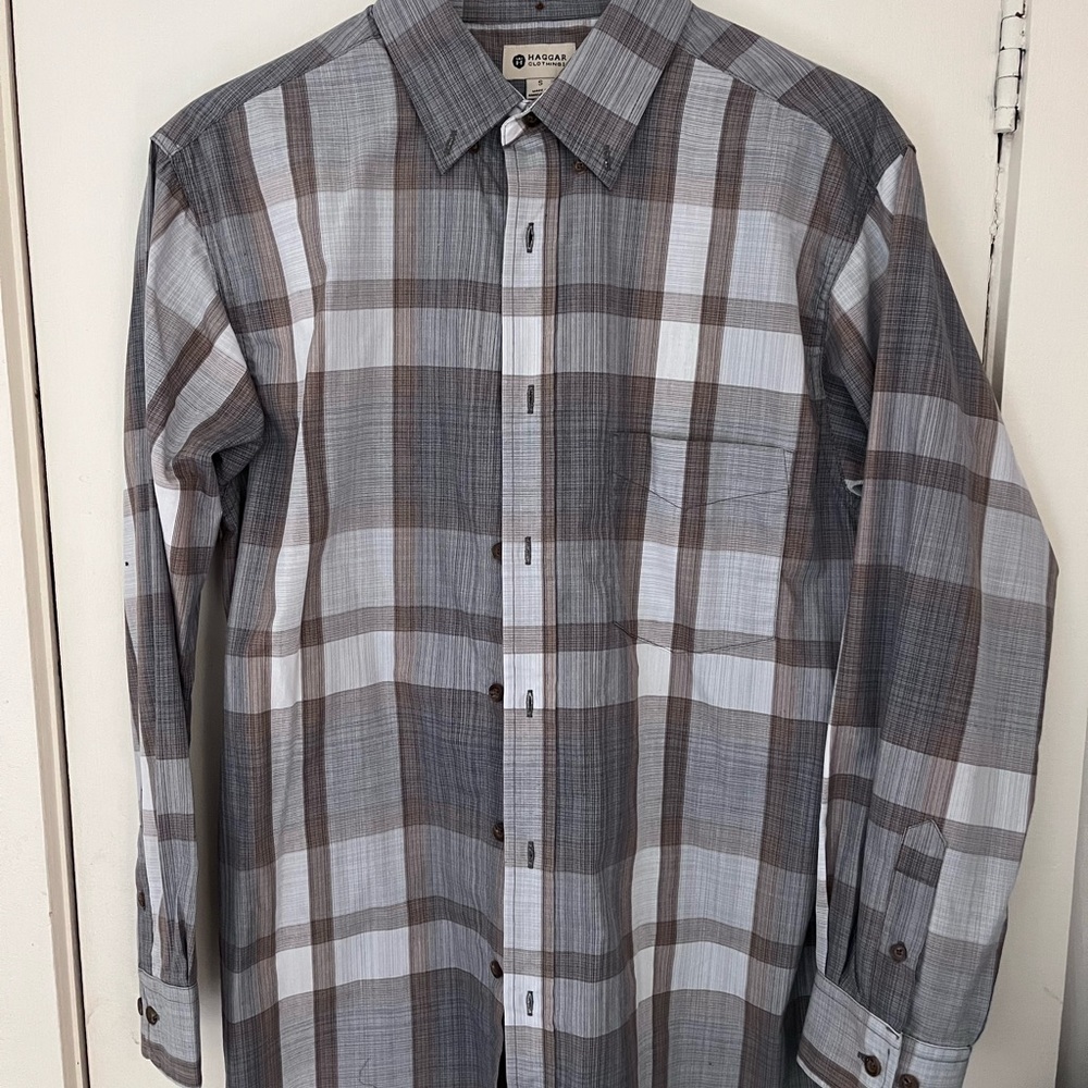 Haggar Men's Gray and Brown Checkered Shirt